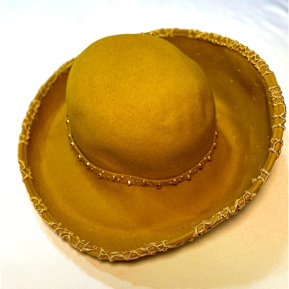 Designer’s Handmade beaded embroidered hat by Jack McConnell - Picture 8 of 13